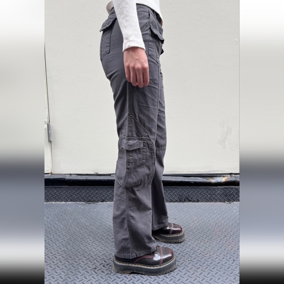 Brandy Melville Grey Kim Pants - Picture 5 of 16